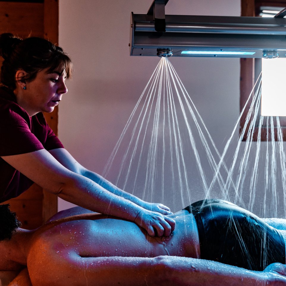 Massage sous affusion